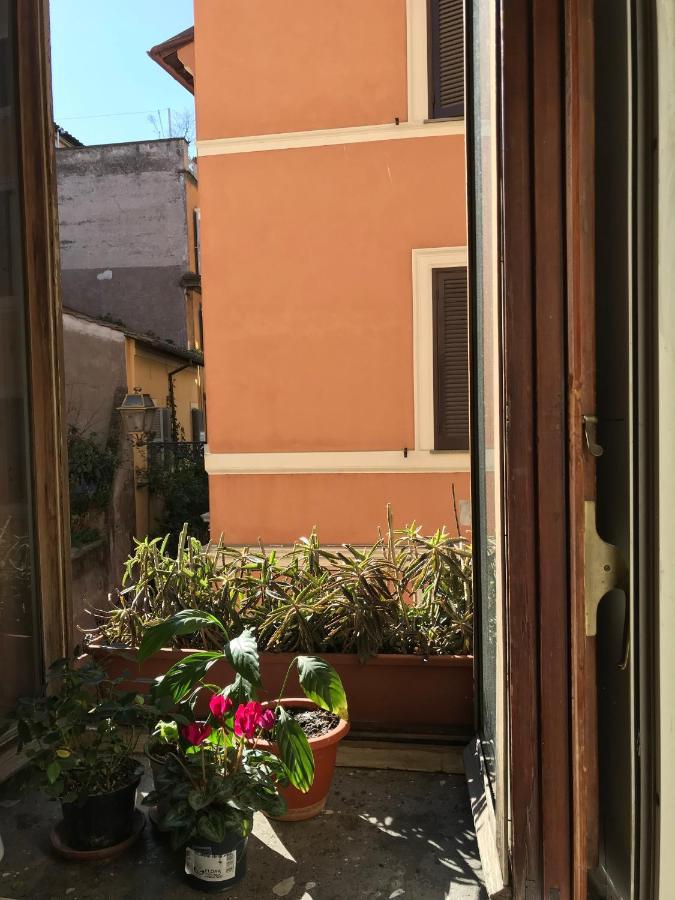 Room For Rent In Rome Trastevere Экстерьер фото